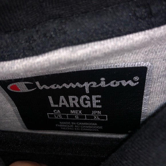 Black champion hoodie - Picture 3 of 3